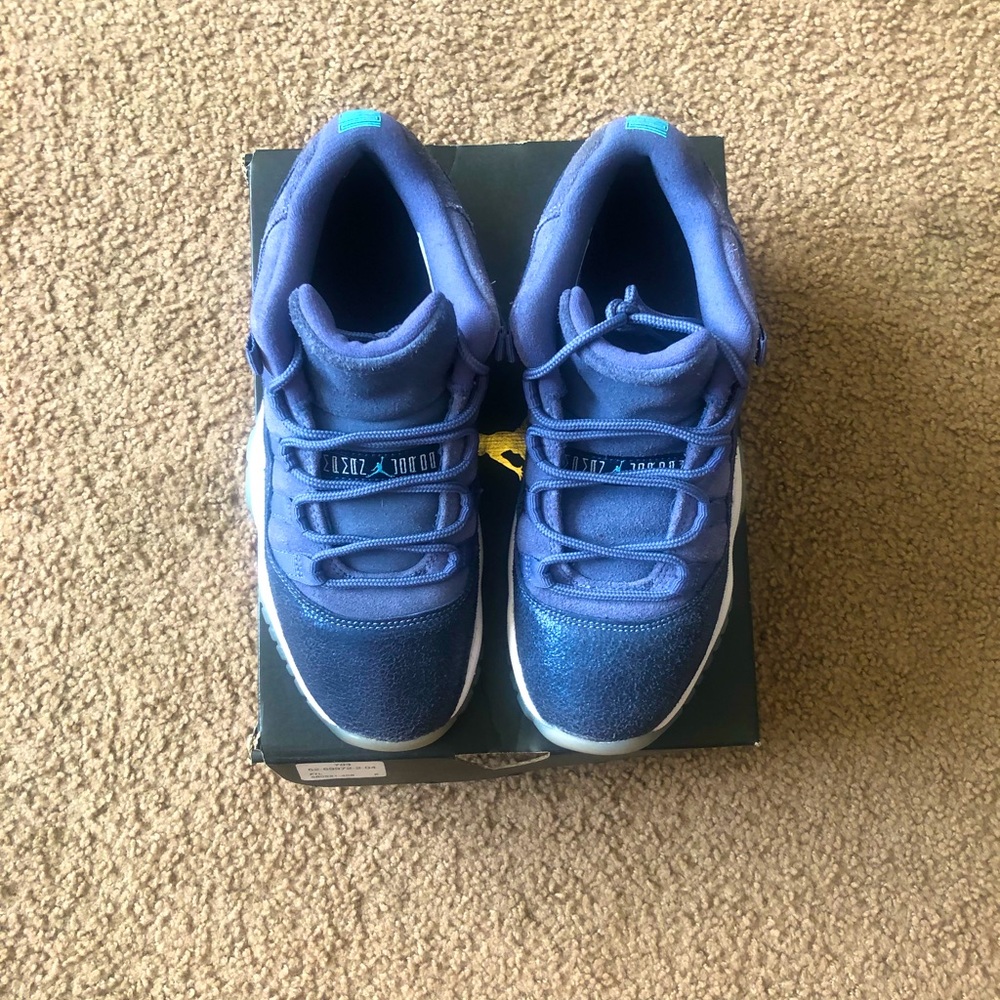 Air Jordan 11 Retro Low Blue Moon